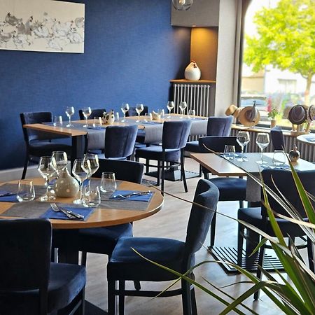 Logis Loire Hotel - Les Cocottes Restaurant Les Rosiers Eksteriør bilde